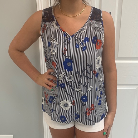 Hazel Floral Print Flowy Tank: Size M - Picture 1 of 11